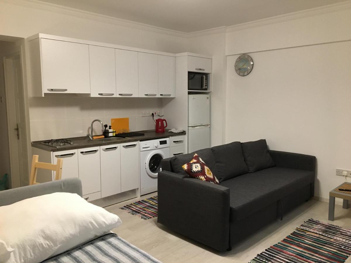 Royal Life Residence Poseidon Studio Trikomo Bagian luar foto